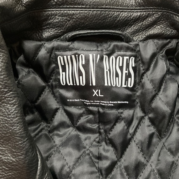 Official Guns and Roses woman’s leather jacket - Picture 5 of 7
